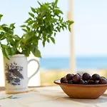 House Almyra 라카니아