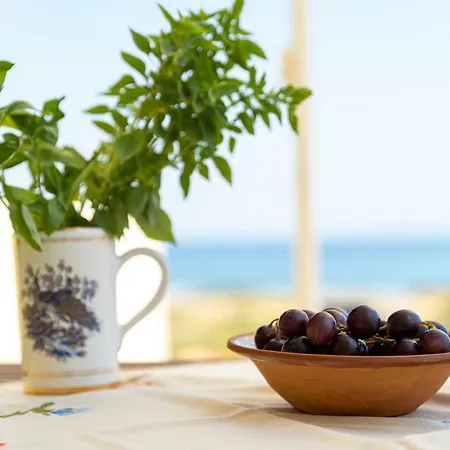 House Almyra 拉卡尼亚